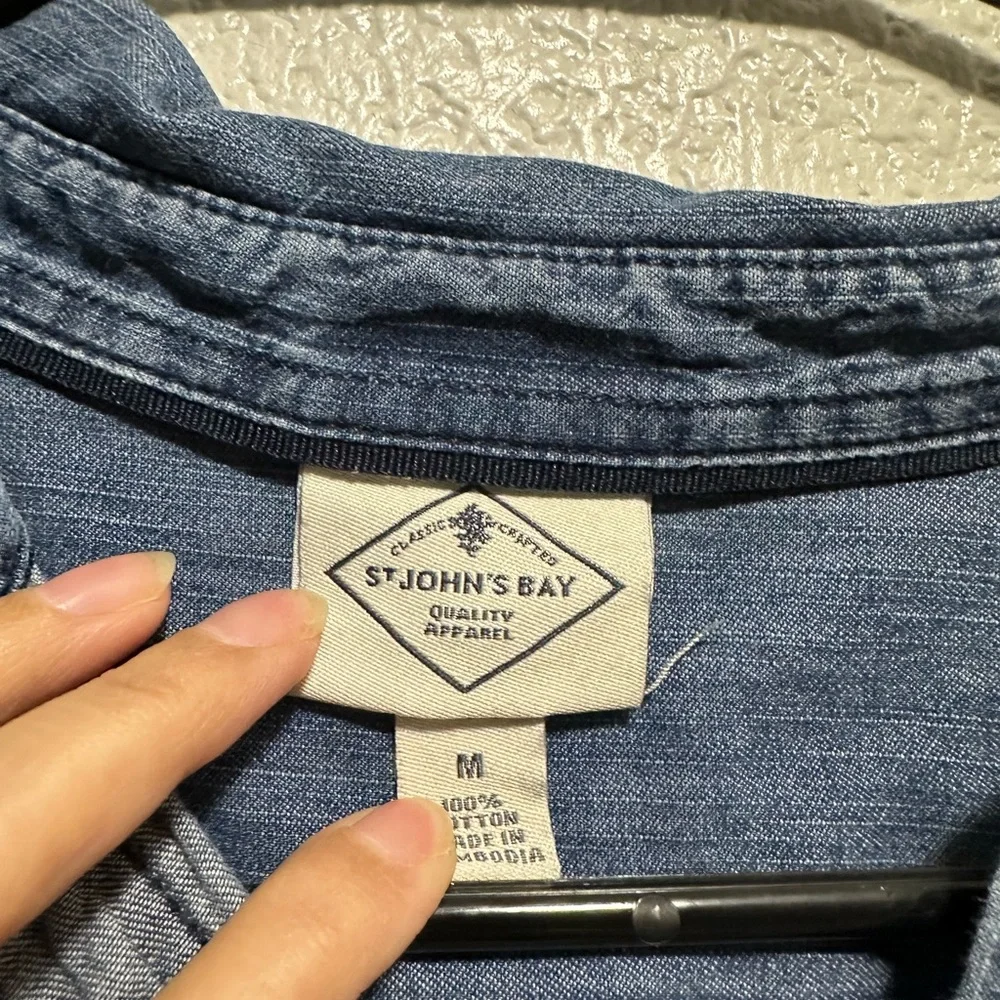 Vintage style St. John's Bay Classic Blue Denim Shirt - Picture 6 of 6